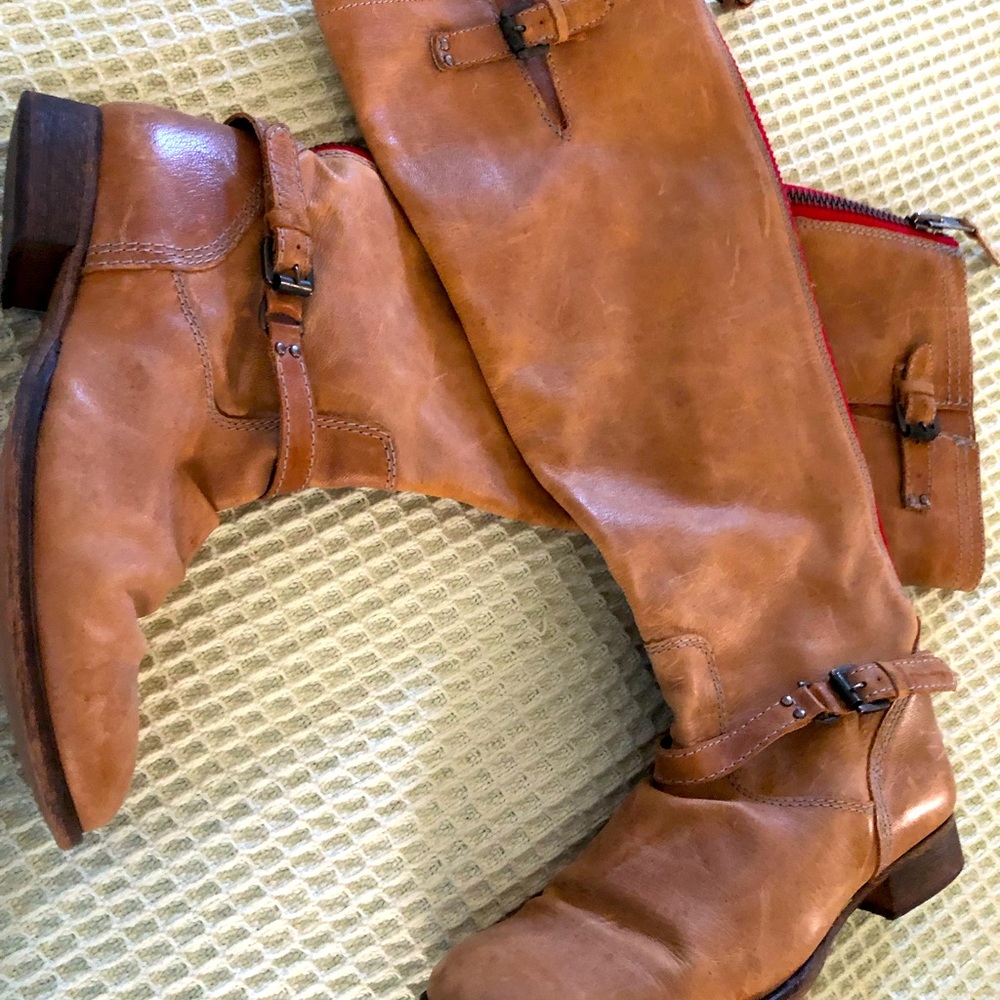 Steve Madden leather boots w red zipper size 9.5